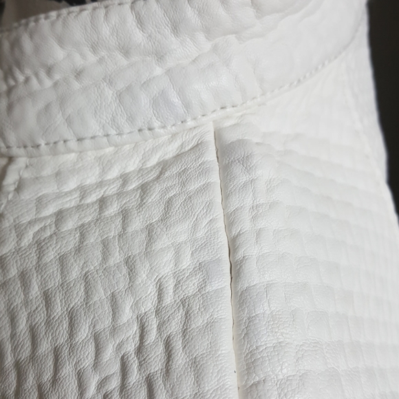 Calvin Klein cream faux leather jacket - Picture 7 of 7